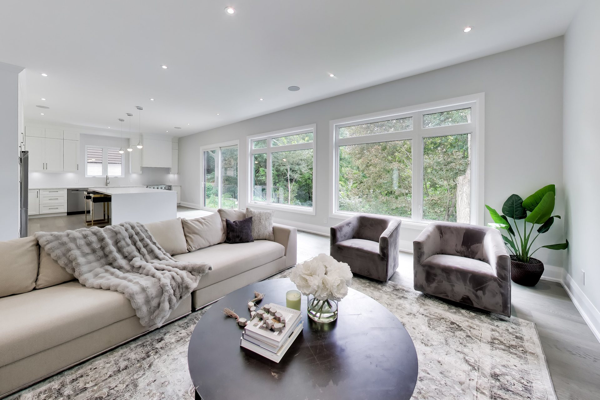 24 Ravenscrest Drive — main floor