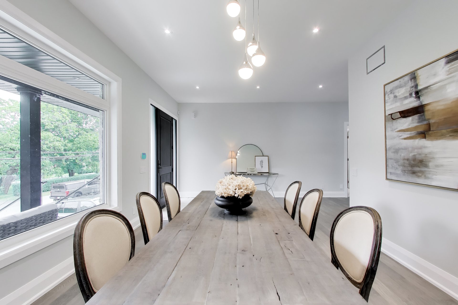 24 Ravenscrest Drive — main floor