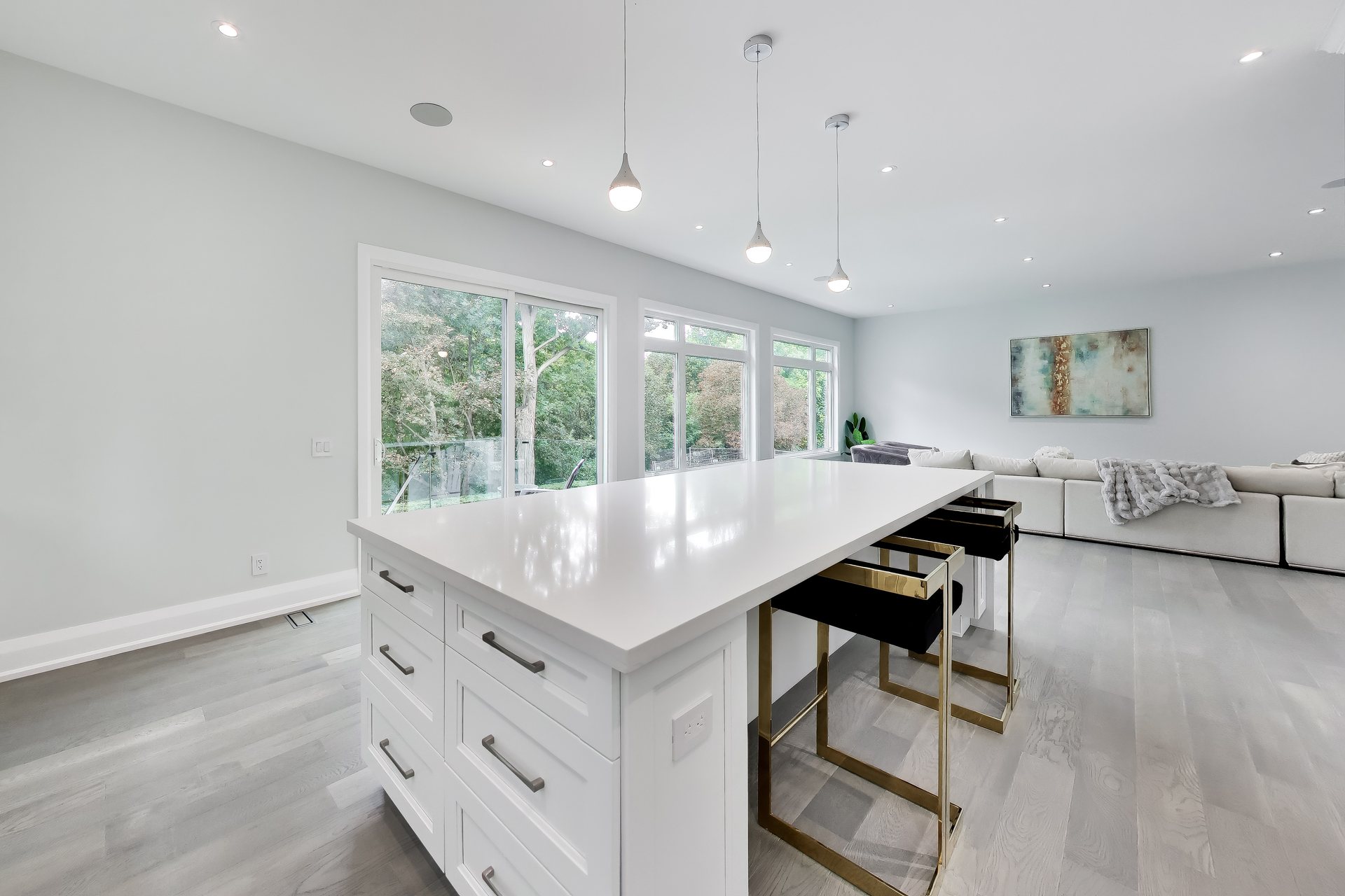 24 Ravenscrest Drive — main floor