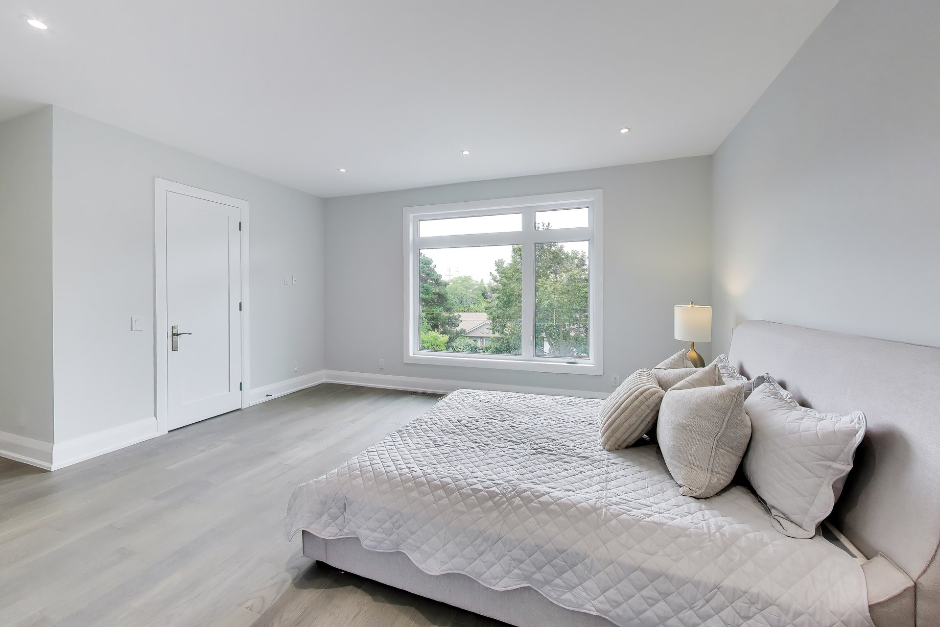 24 Ravenscrest Drive — second floor