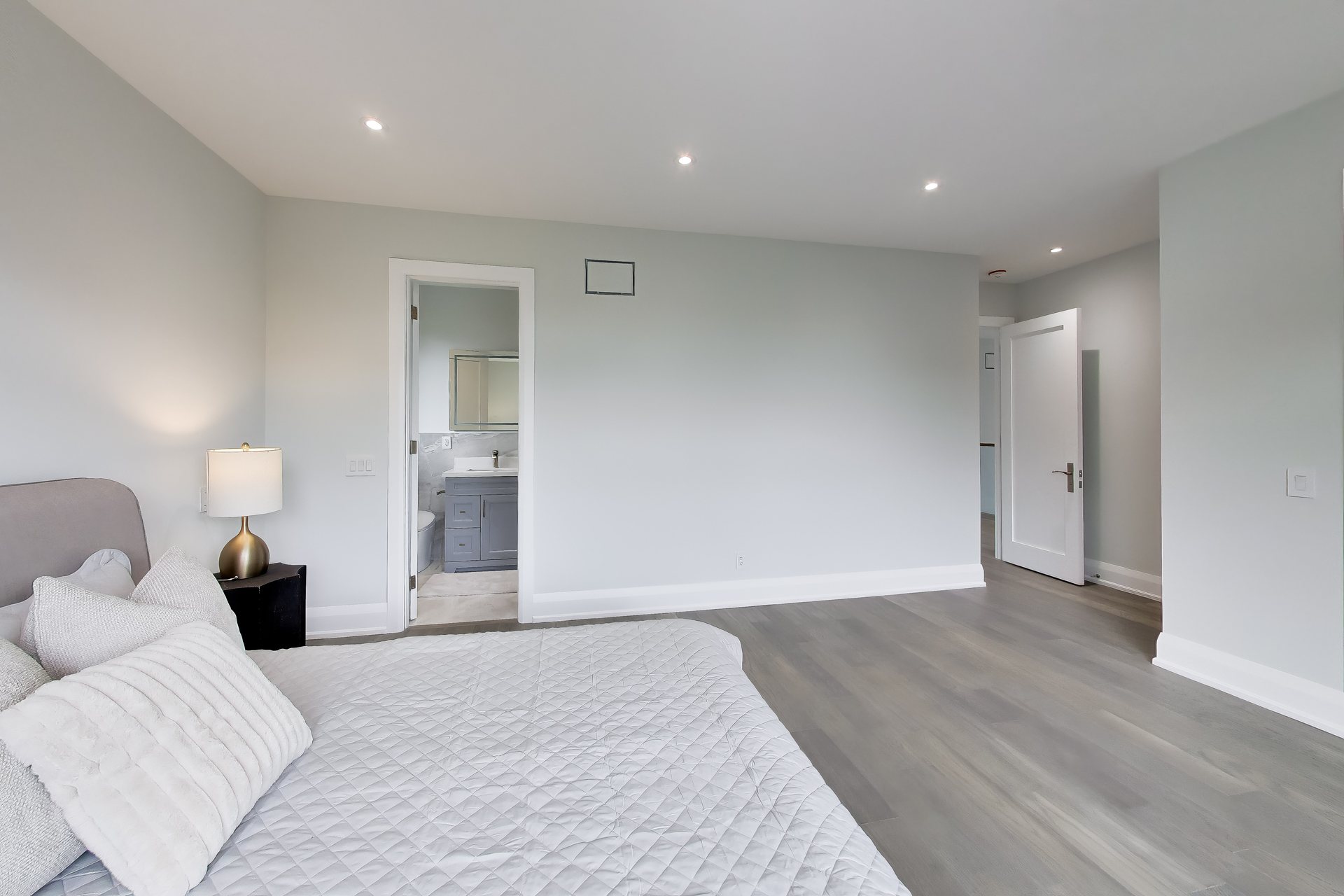 24 Ravenscrest Drive — second floor