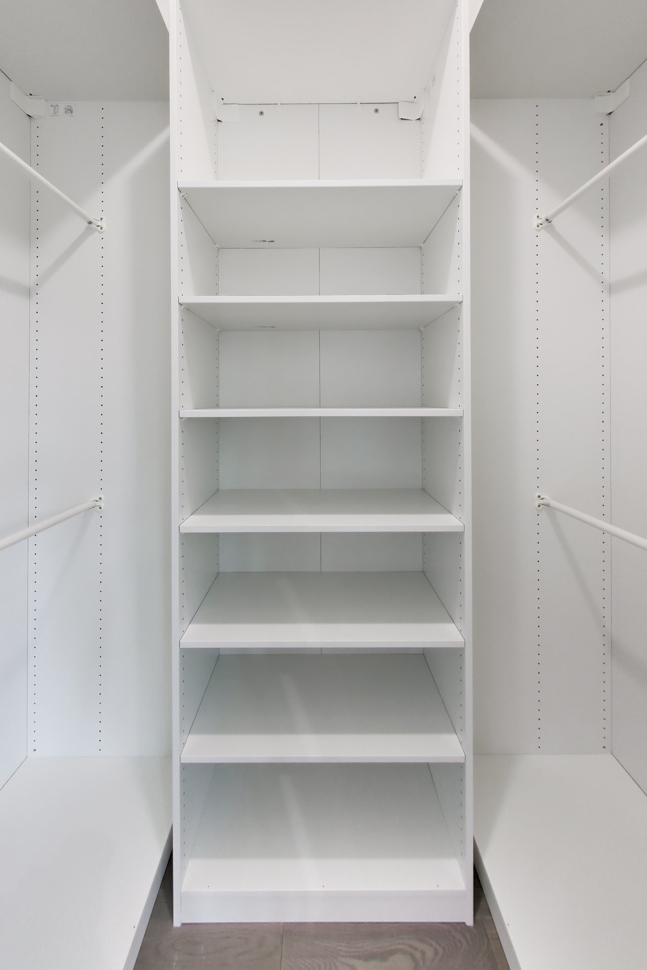 24 Ravenscrest Drive — second floor
