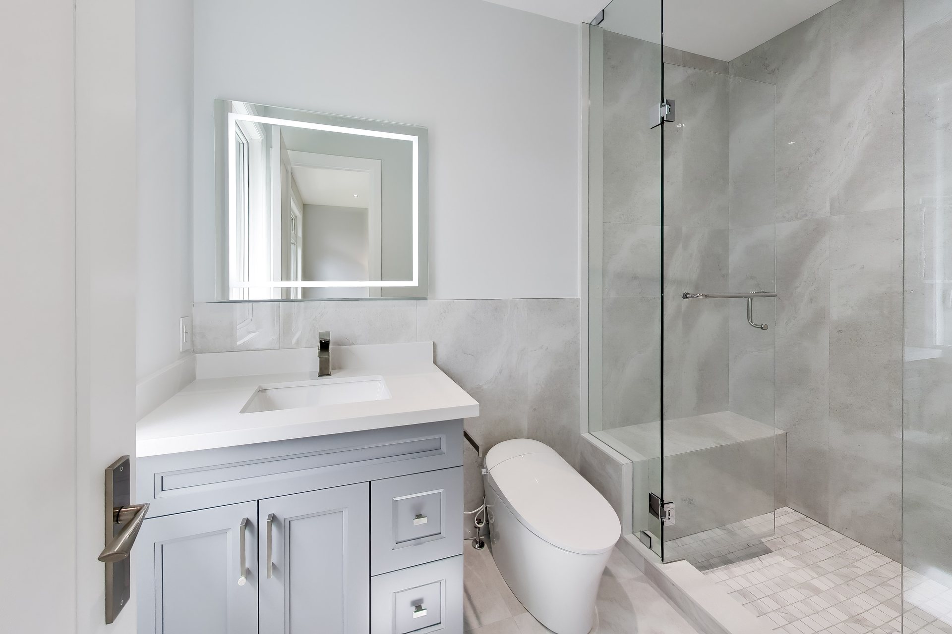 24 Ravenscrest Drive — second floor