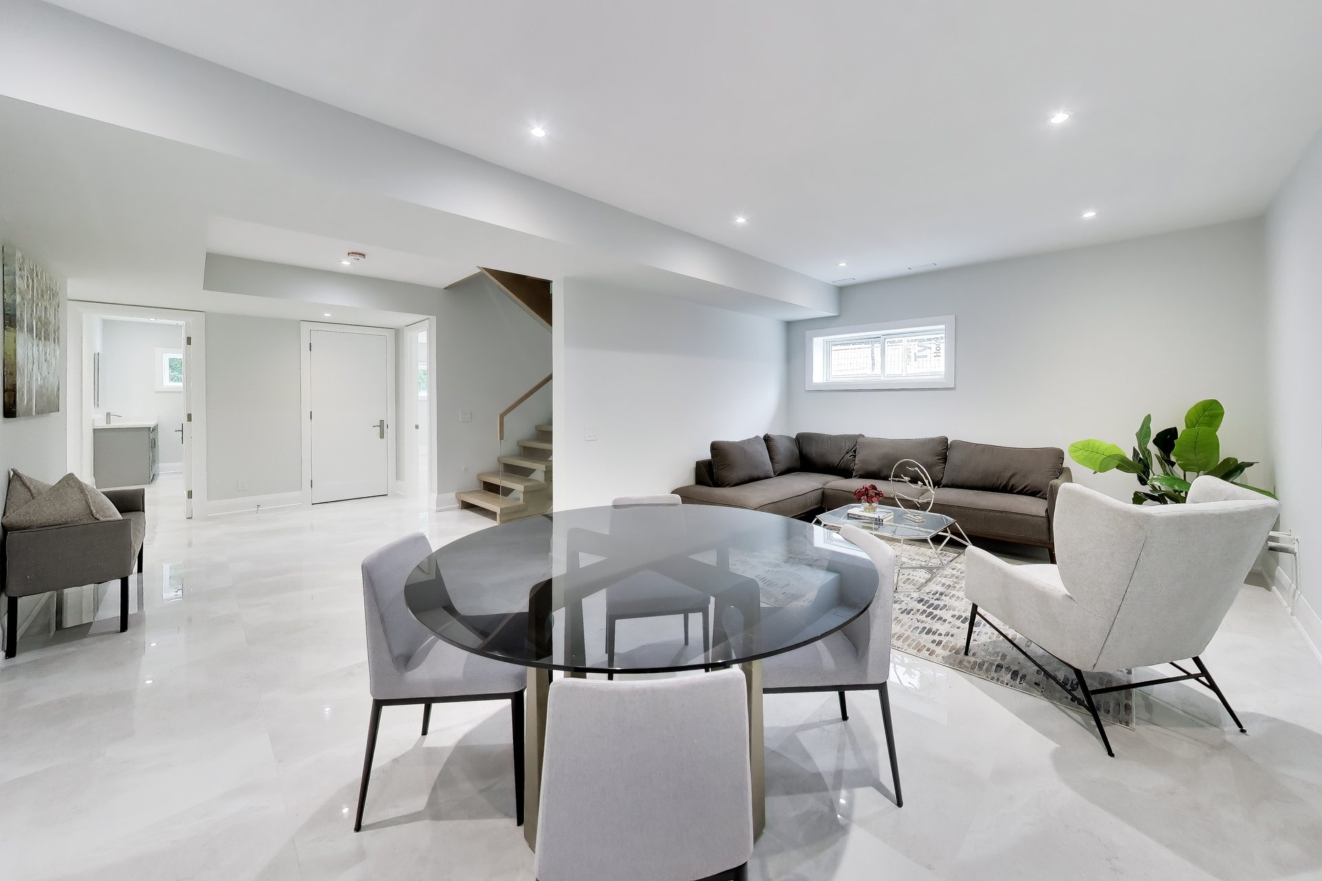 24 Ravenscrest Drive — lower level