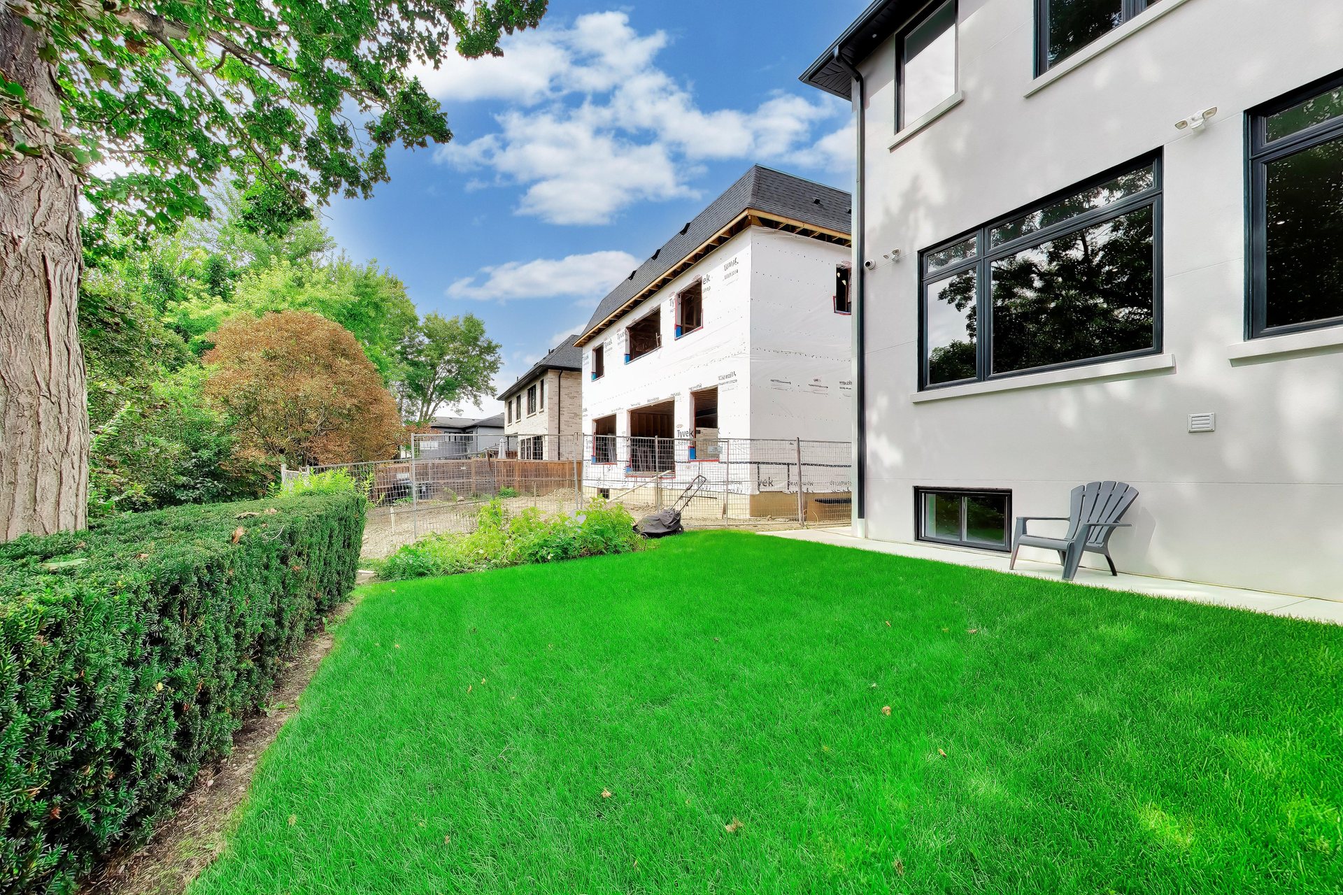 24 Ravenscrest Drive — garden and ravine